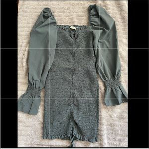 Super cute off the shoulders dress